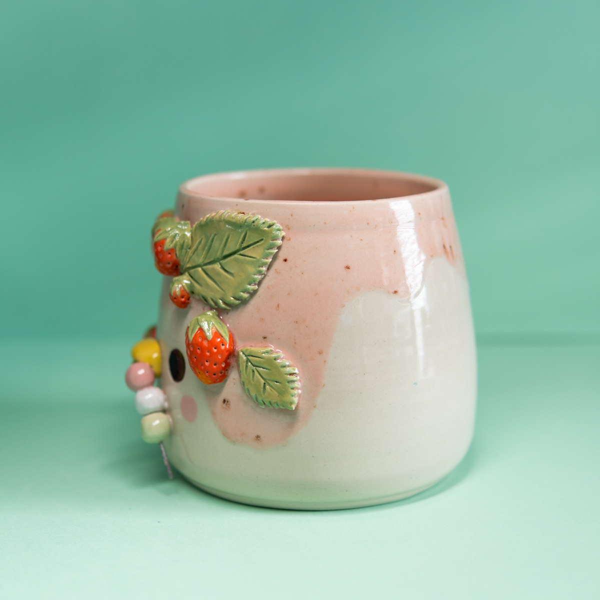 Dango à la fraise - Cache Pot - très léger défaut