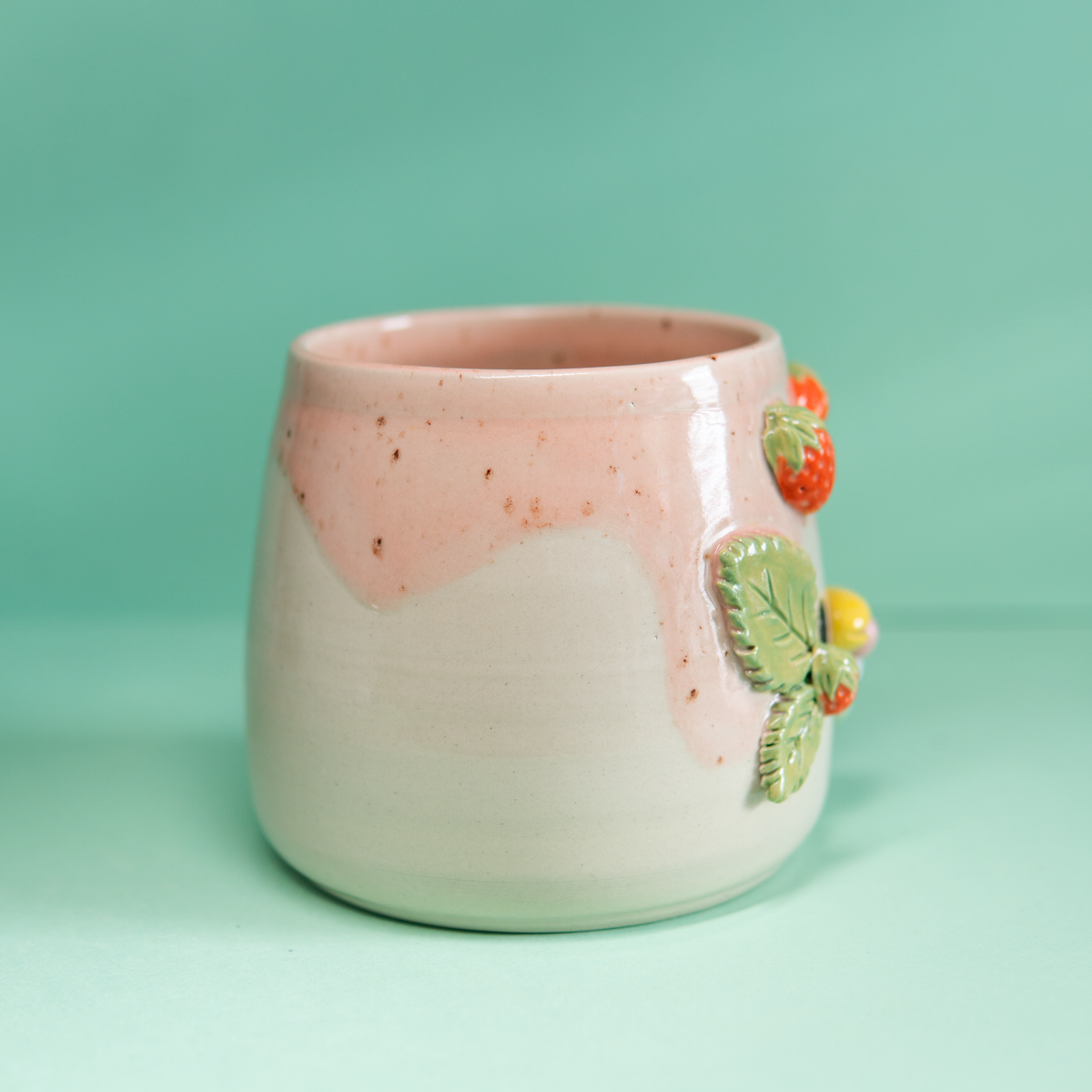 Dango à la fraise - Cache Pot - très léger défaut